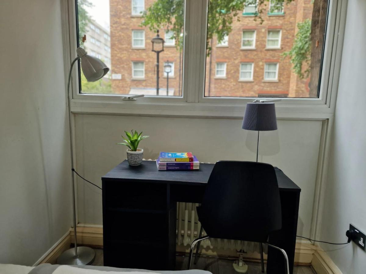 2 Bedrooms Flat In Great Location! London Eksteriør billede